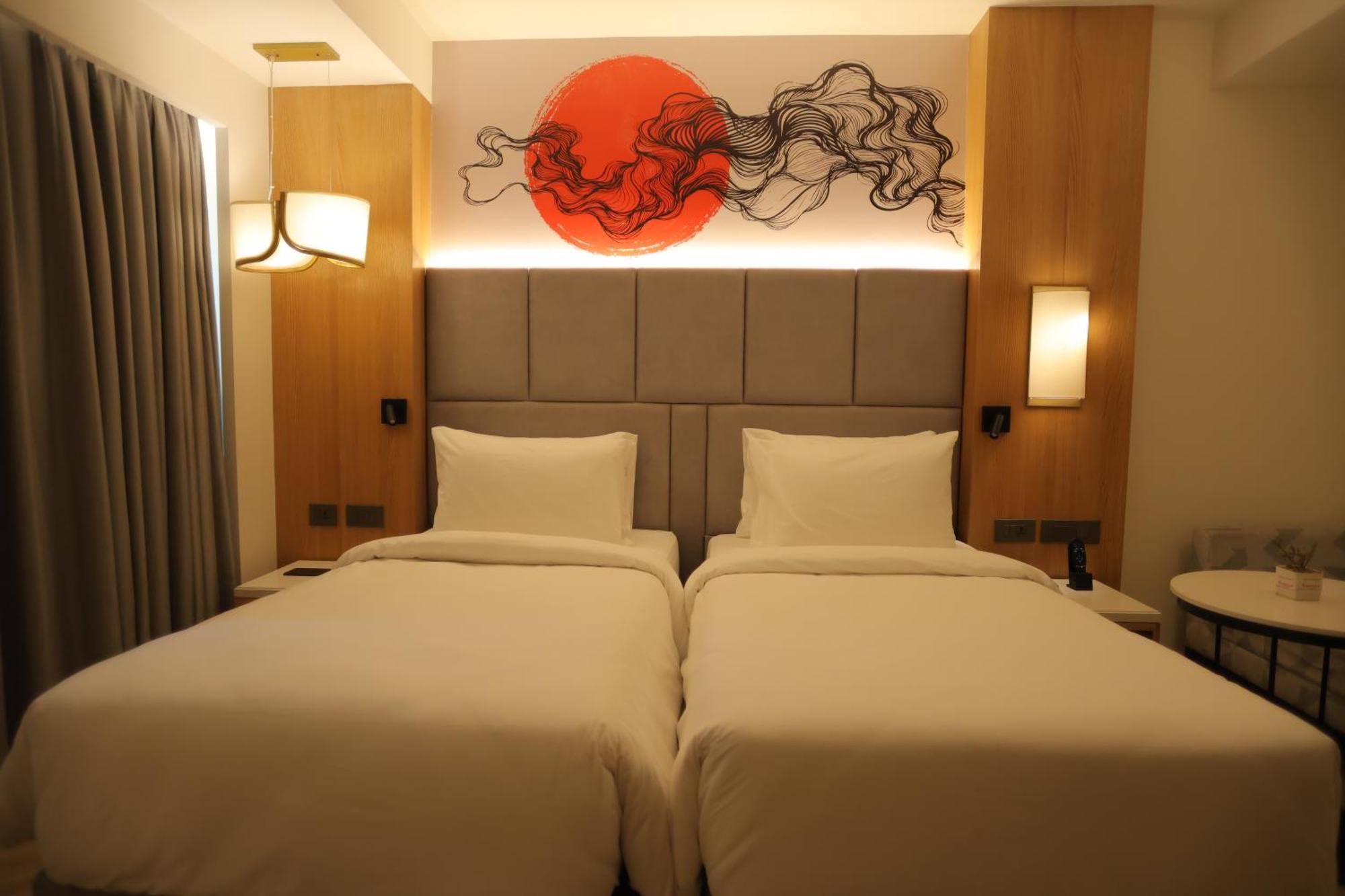 Ramada By Wyndham Gorakhpur Gorakhnath Mandir Road Hotel Exterior photo