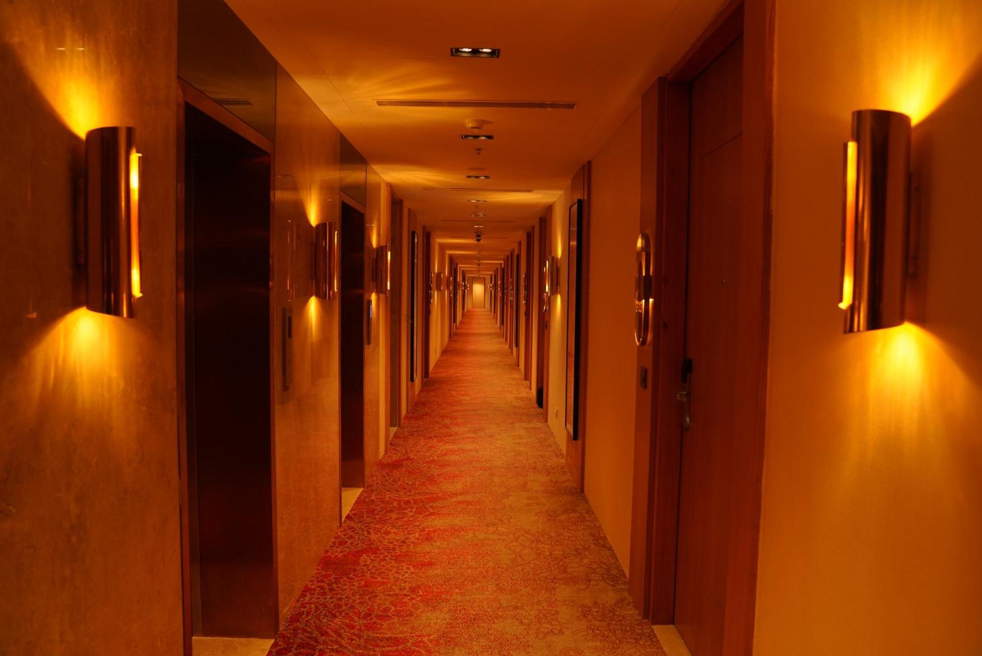 Ramada By Wyndham Gorakhpur Gorakhnath Mandir Road Hotel Exterior photo