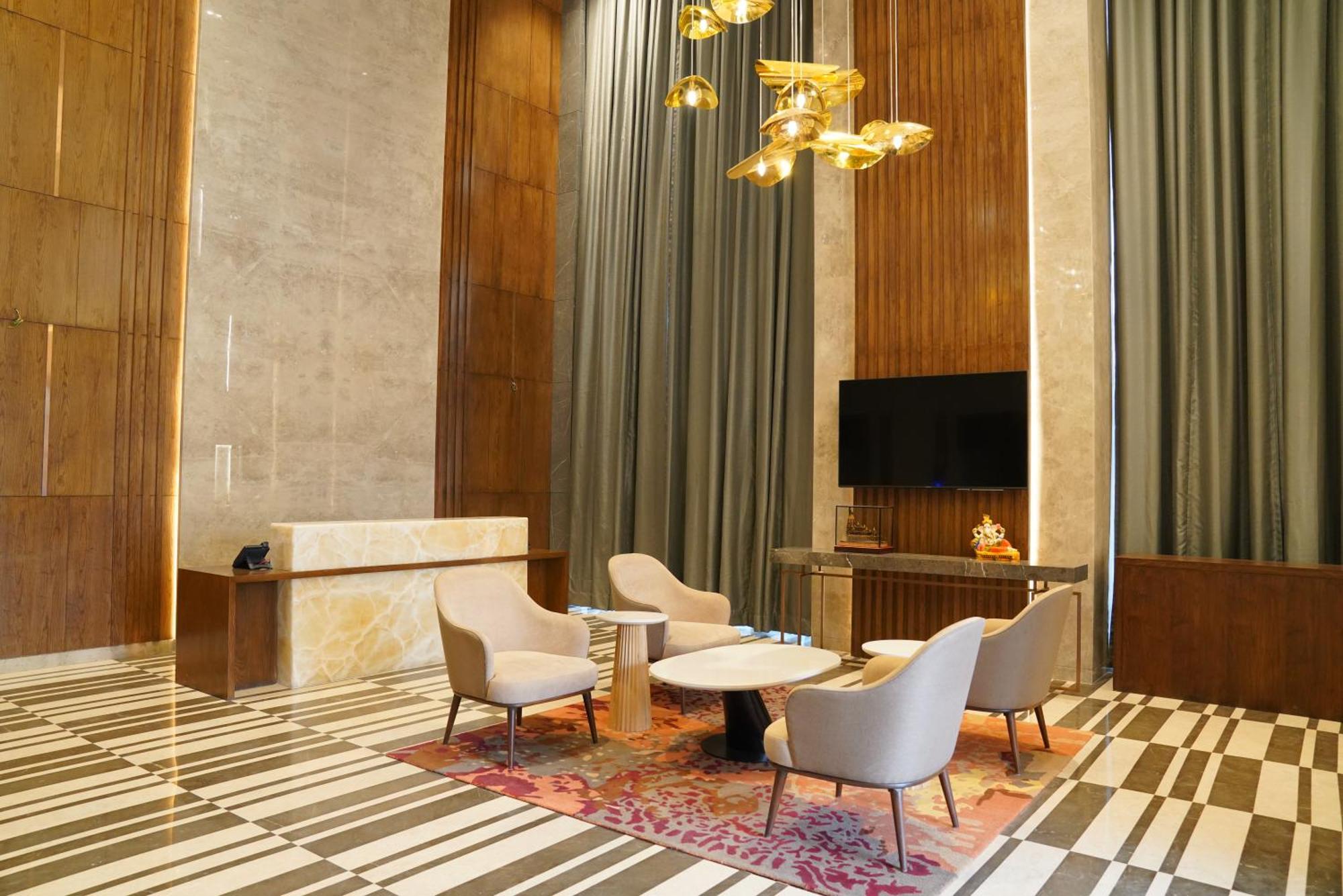Ramada By Wyndham Gorakhpur Gorakhnath Mandir Road Hotel Exterior photo