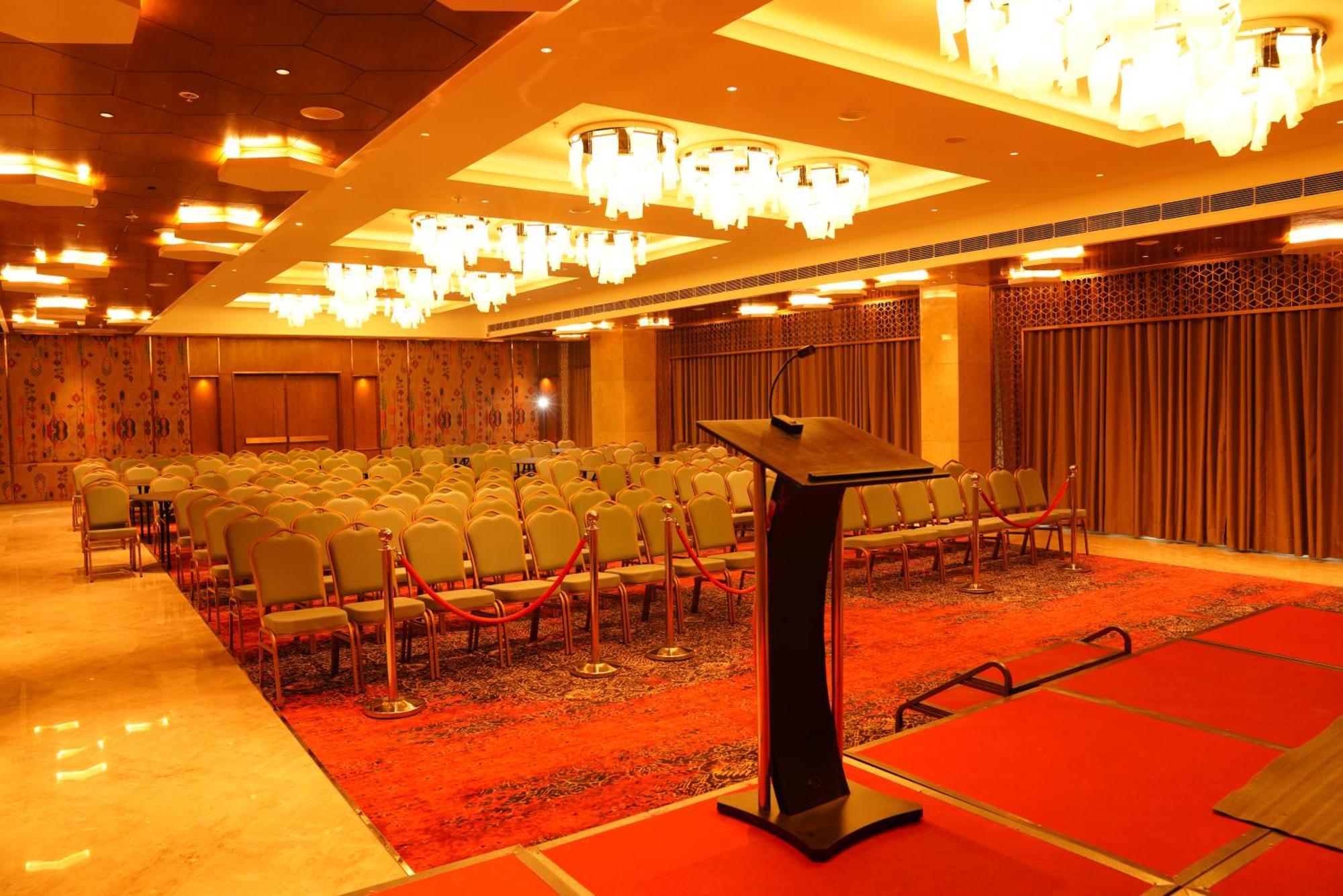 Ramada By Wyndham Gorakhpur Gorakhnath Mandir Road Hotel Exterior photo